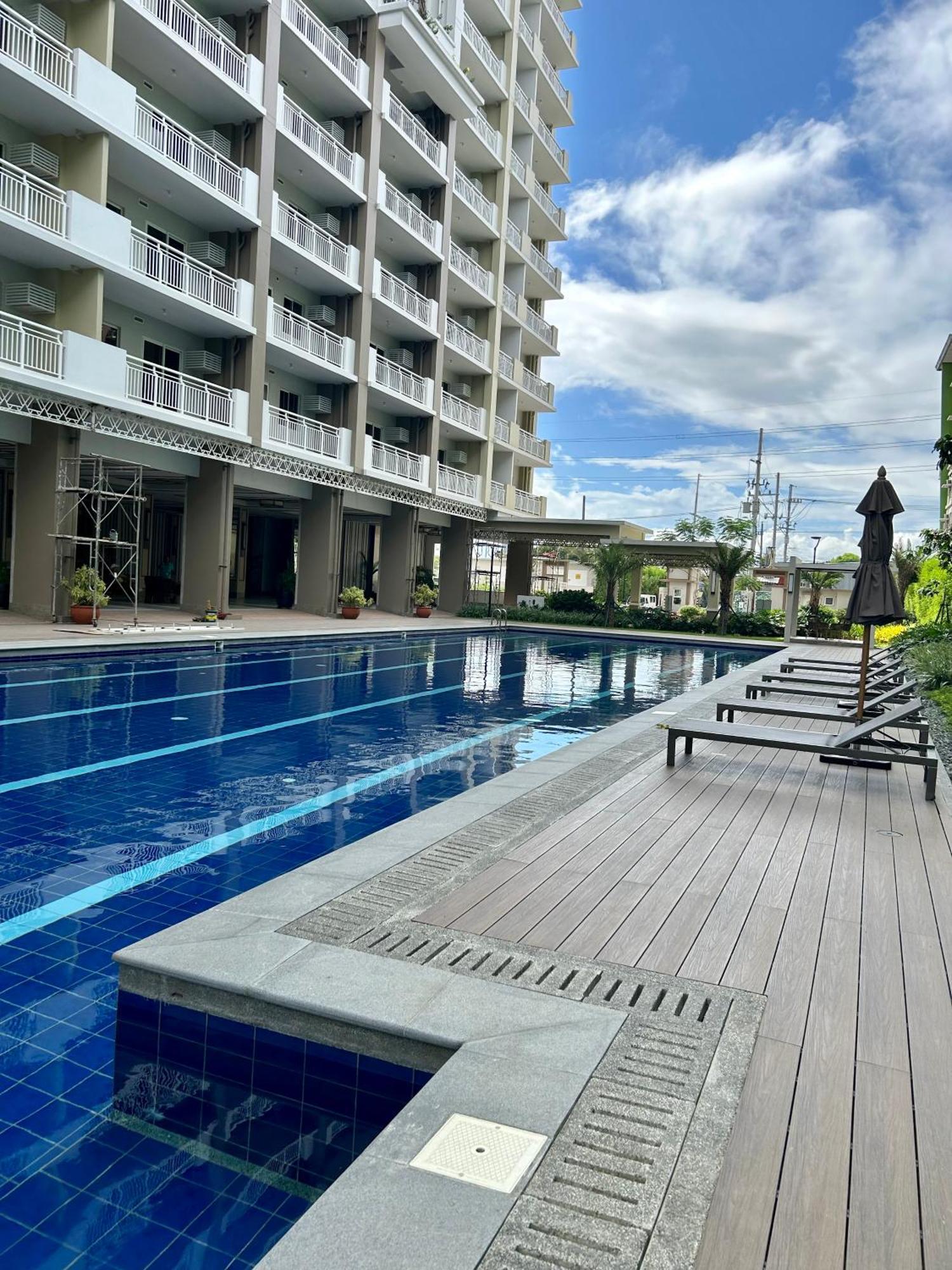 The Atherton Paranaque City Exterior photo