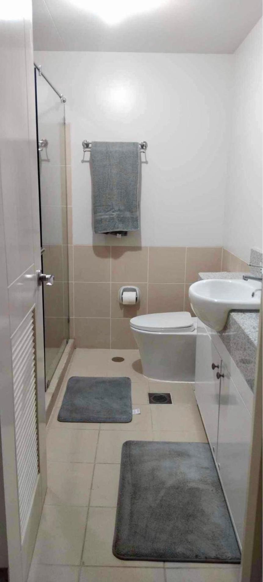 The Atherton Paranaque City Exterior photo